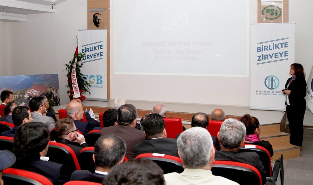 Muğla’nın Fethiye ilçesindeki dünyaca ünlü yamaç paraşütü merkezi Babadağ’da Teleferik