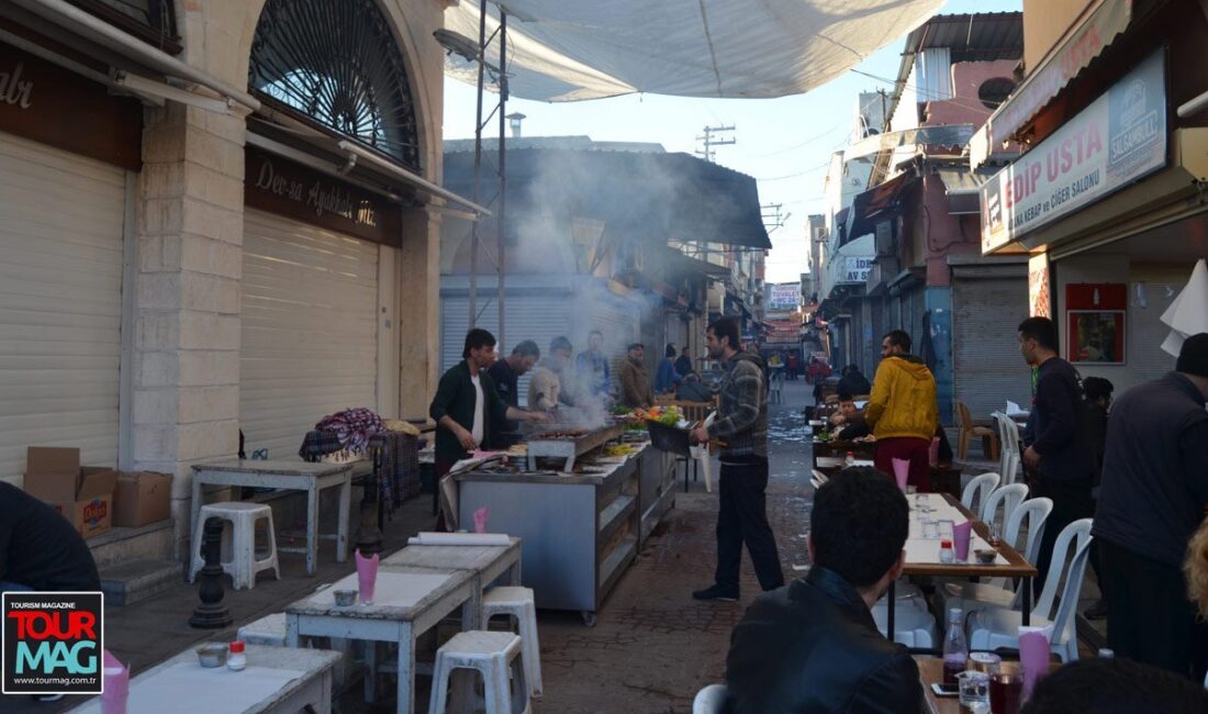 Adana yemek kültüründe pazar sabahları yenen taze ciğerin yeri farklıdır.