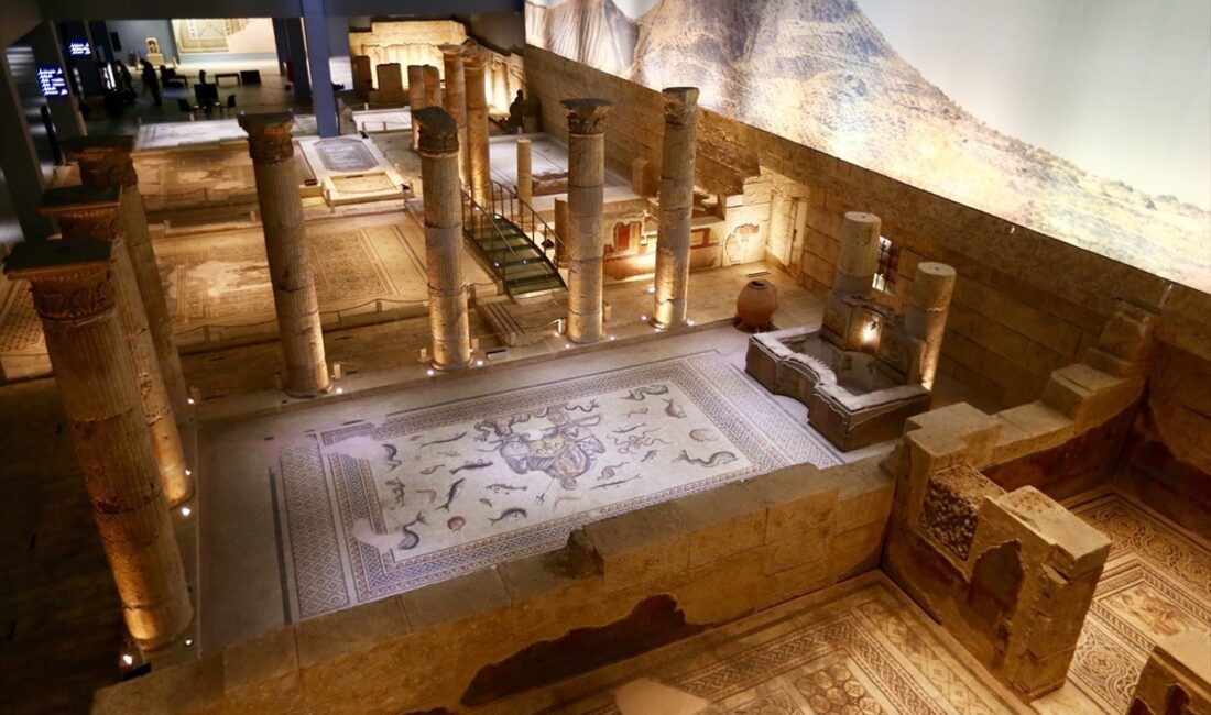 Altı yıl önce 30 bin metrekarelik alanda ziyarete açılan Zeugma