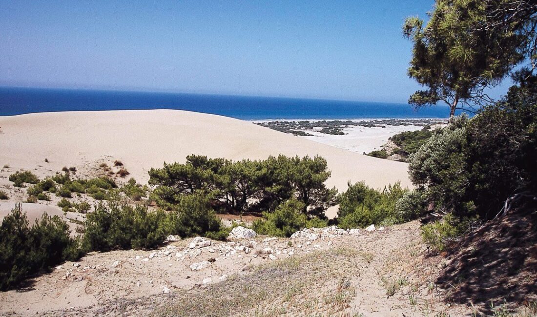 Antalya’nın Kaş ilçesi sınırlarındaki Patara Plajı; Mısır çöllerini anımsatan kum