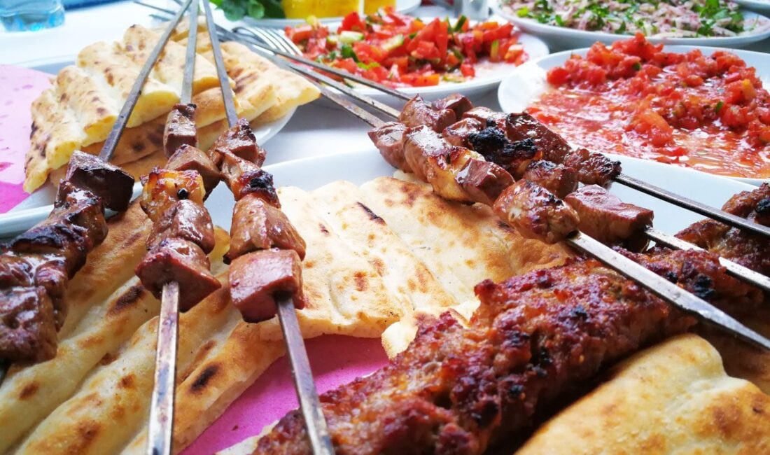 Bir festivaller kentine dönüşen Adana, şimdi de lezzetin festivalini gerçekleştiriyor.