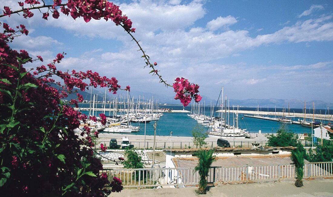 Dünyanın sayılı doğal plajları arasında yer alan Antalya’nın Finike sahilinin,