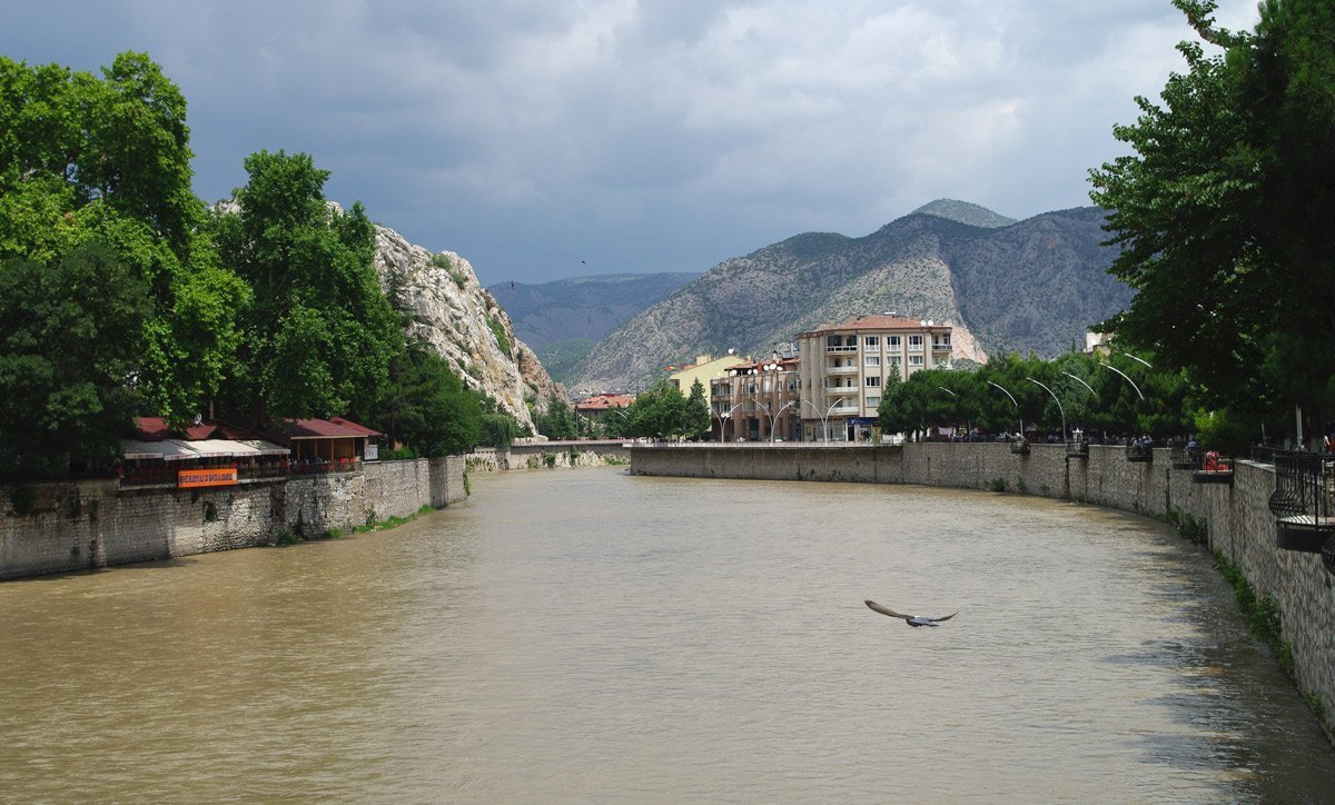 Tokat Belediyesi tarafından yürütülen Kanal Tokat Projesi kapsamında, kentin ortasından