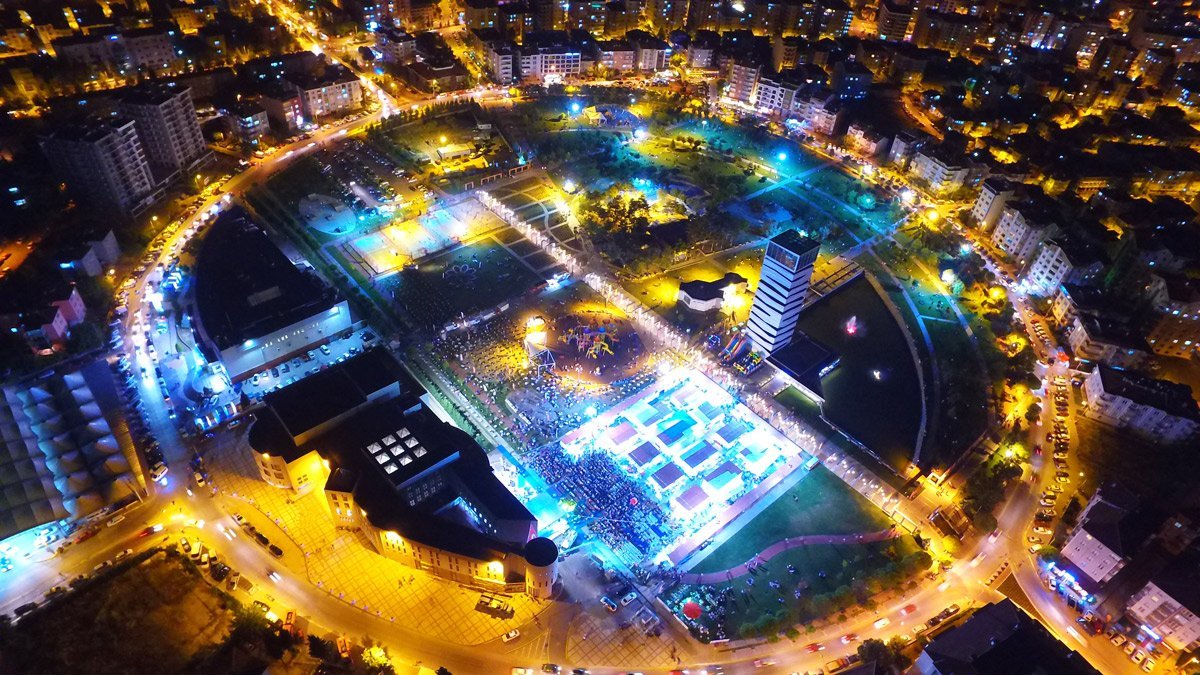Altyapı çalışmaları, çevre düzenlemeleri ve kültürel hamlelerle modern bir yüze