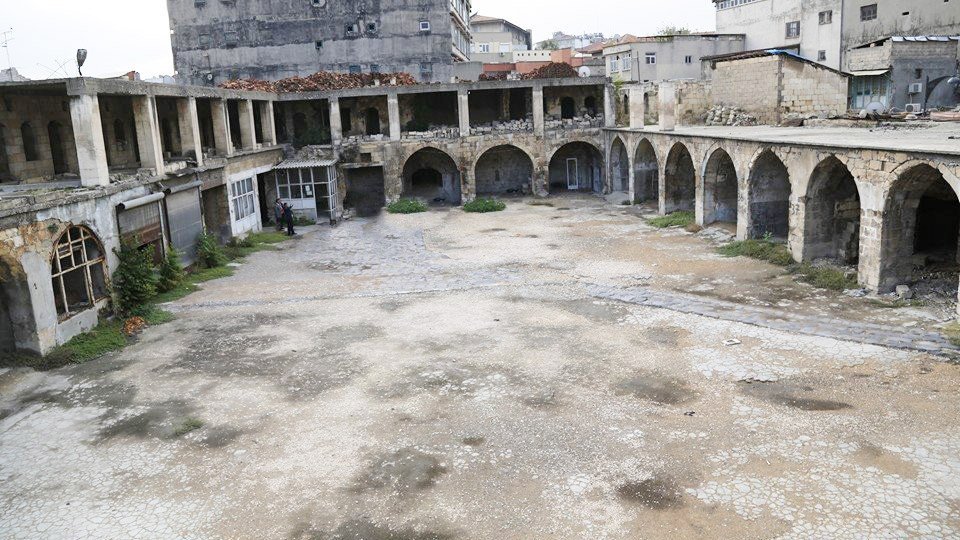 Gaziantep’te restorasyonuna başlanan 18. yüzyıl yapılarından Mecidiye Hanı, kültürel etkinliklerin