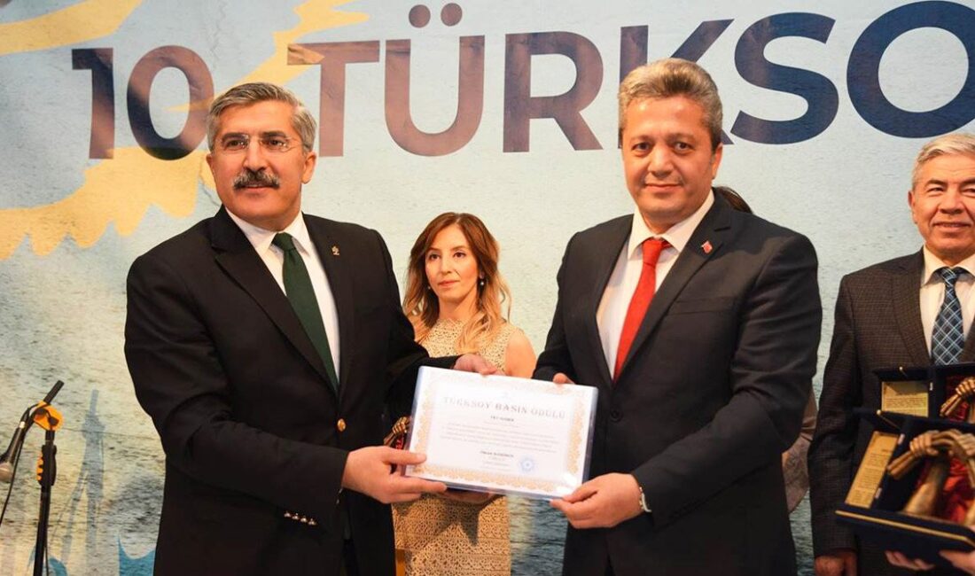 TUTAP Genel Başkanı Fikret Yıldız, 10. Türksoy Basın Ödülleri töreninde