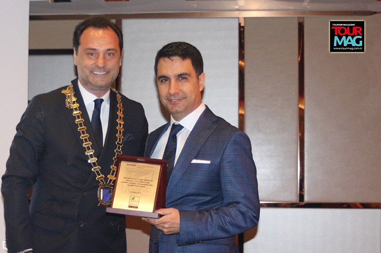 tourmag-bedri-baykam
