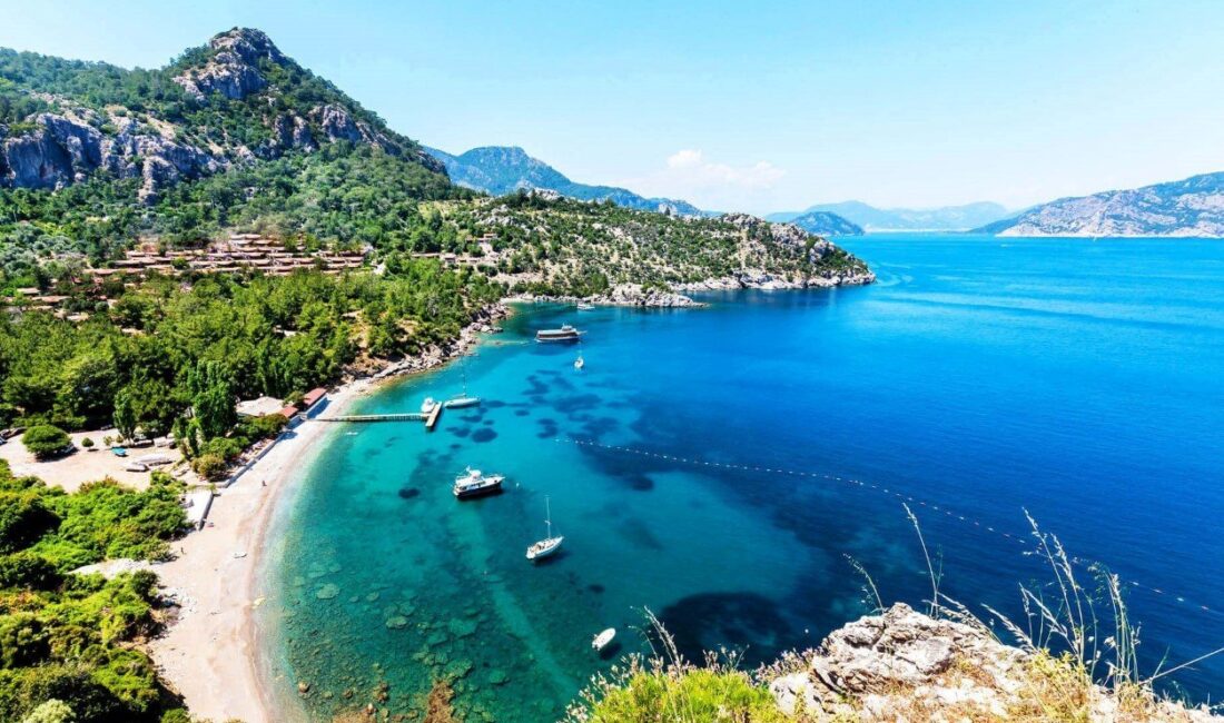 Tatil için Ege’nin yeri herkes için bir başkadır. Kasabalarındaki harika