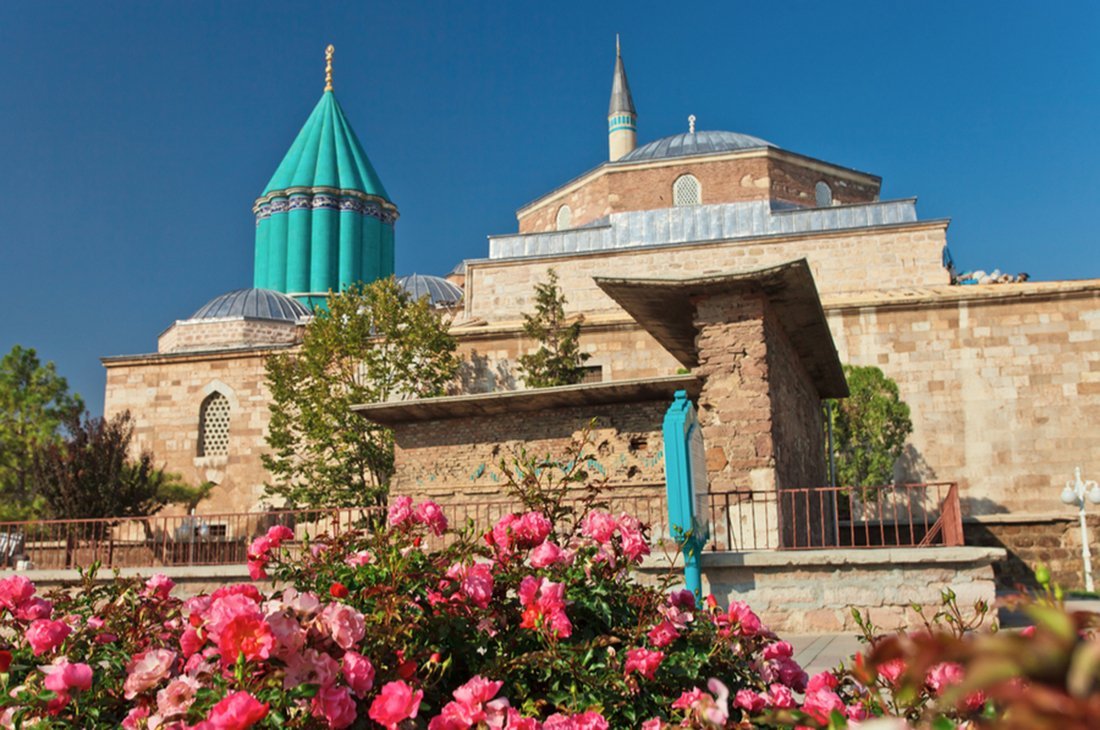 Mevlana Celaleddin-i Rumi’nin türbesinin bulunduğu Müze’de, Sultan 2. Mahmut döneminden