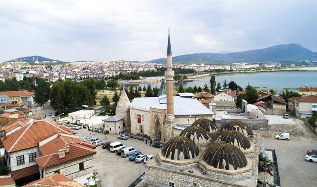 Beyşehir ilçesindeki tarihi Eşrefoğlu Camii ve Külliyesi’nin, UNESCO’nun Dünya Miras