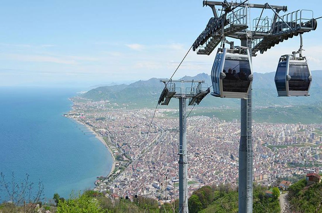Ordu’da 530 rakımlı Boztepe’ye 10 dakikada ulaşım imkanı sağlayan teleferik,