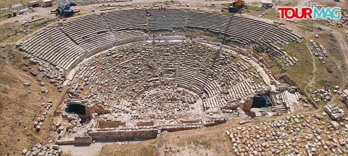 Denizli’nin Pamukkale ilçesindeki Laodikya Antik Kenti’nde yer alan 2 bin