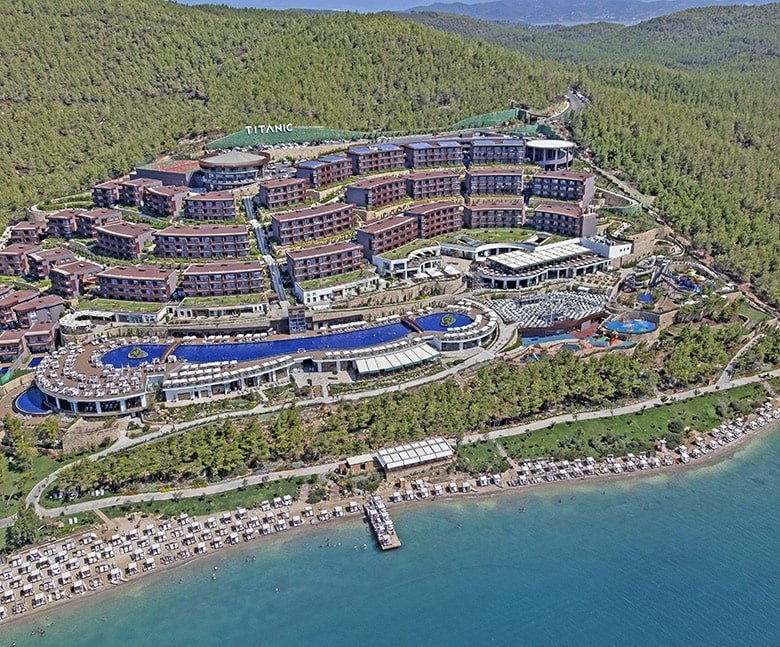 Tatil özlemi ile dolduğumuz şu günlerde Ege’nin turkuaz sularına kesintisiz