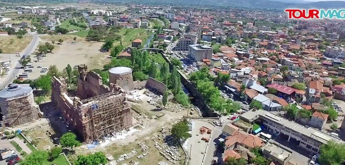 Tarım ve Orman Bakanı Bekir Pakdemirli, İzmir’in Bergama ilçesindeki Pergamon