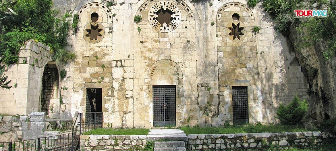 Bu gezi yazısı İspanyolca yazılmış olup, sonradan Türkçeye çevrilmiştir. Dolayısıyla