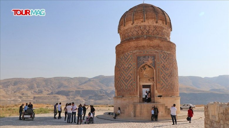 Dünyanın en eski yerleşim merkezlerinden olan Batman’ın Hasankeyf ilçesi, tarihi