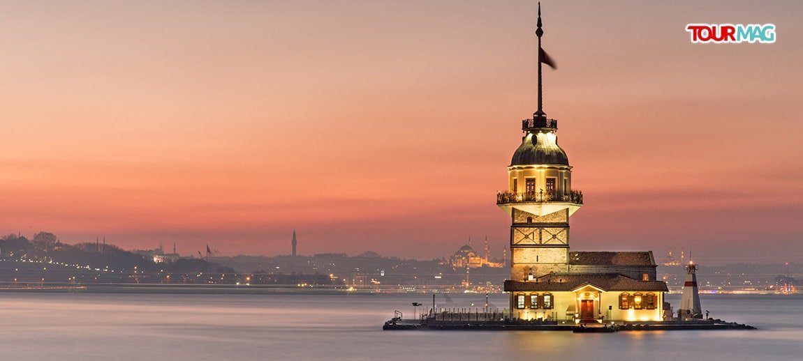 Kültür ve Turizm Bakanı Mehmet Nuri Ersoy, Kız Kulesi ‘ne