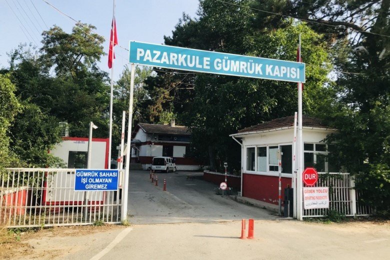 Yunanistan’ın Türkiye ile kara yolundan seyahat kısıtlamasını kaldırdığı belirtildi. Tır