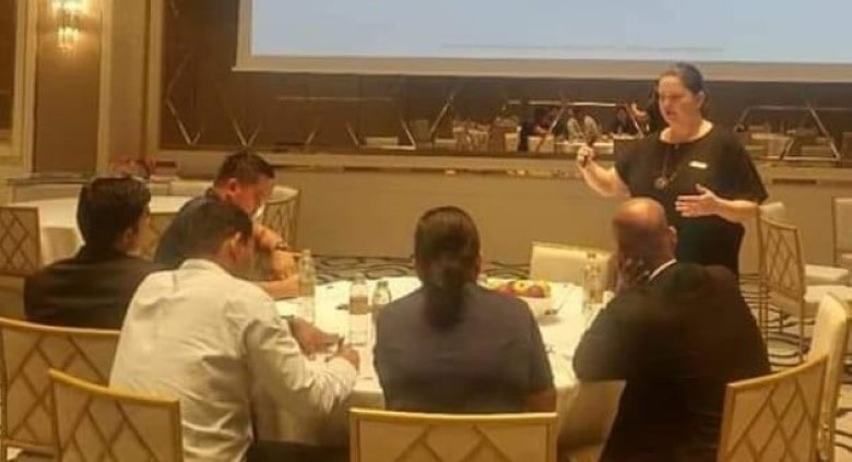 Almancada çok güzel bir deyim vardır: “Viele Köche verderben den Brei.”