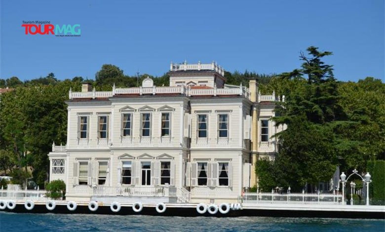 Yazarımız Saffet Emre Tonguç, pazar günleri yazılarıyla gezdirmeyi sürdürdüğü “Yalılar”