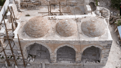 700 yıllık cami hayata kavuşuyor. Hazinecilerin yağma yaptığı ve arama