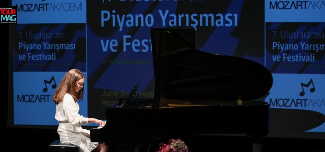 İzmir’de, Mozart Akademi tarafından bu yıl 7’ncisi düzenlenen Uluslararası Piyano