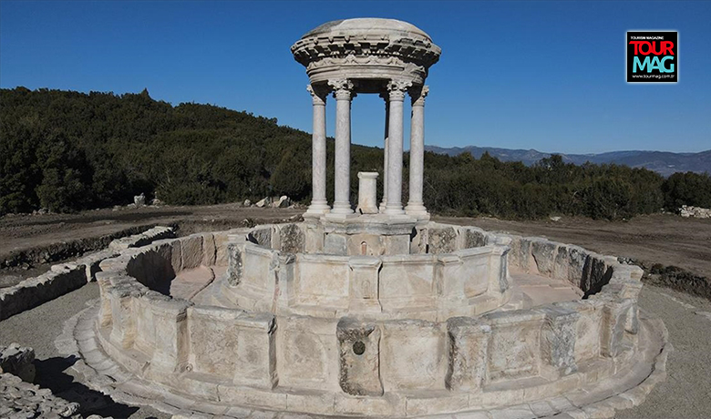 Burdur’un Gölhisar ilçesindeki Kibyra Antik Kenti’nde restorasyon sonucu ayağa kaldırılan