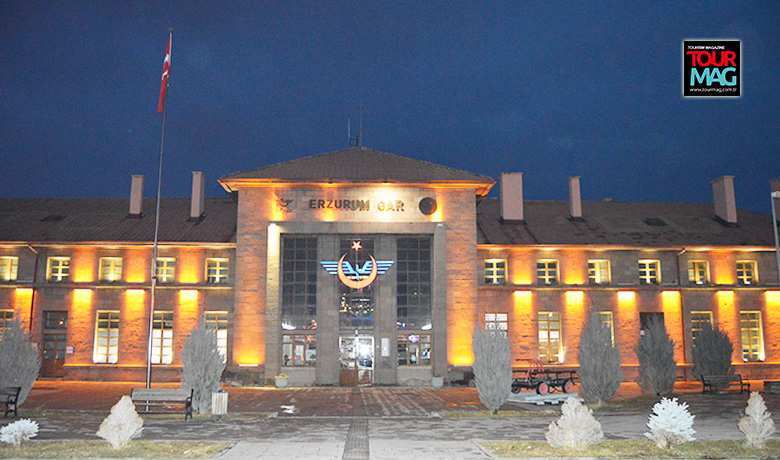 Sezonun ilk seferine başlayan “Turistik Doğu Ekspresi”, yaklaşık 26 saatlik
