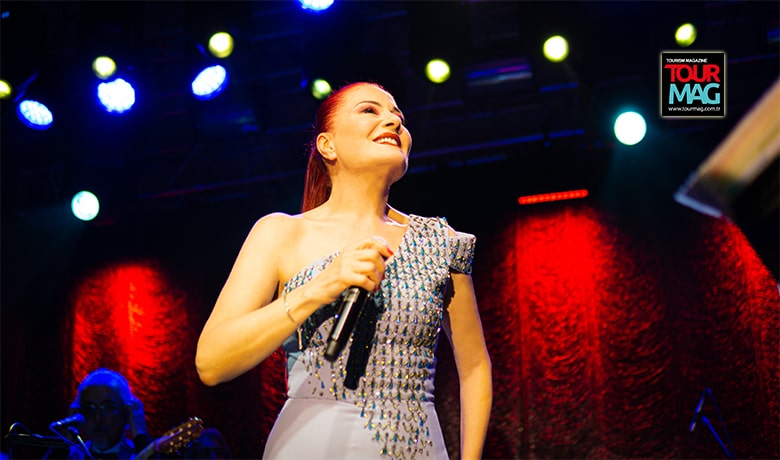 Candan Erçetin, efsane şarkıları ve muhteşem performansı ile 31 Aralık