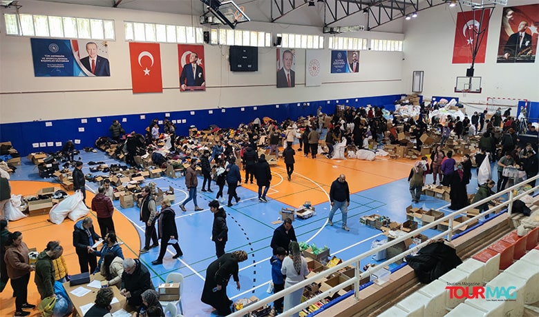 Kemer’e gelen depremzedelere, Kemer Kaymakamlığı Kriz Koordinasyon Merkezi Ekibi aracılığı