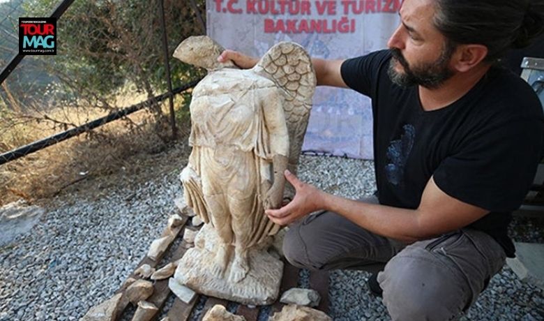Syedra Antik Kenti’nde yaklaşık 1800 yıllık, Roma dönemine ait tanrıça