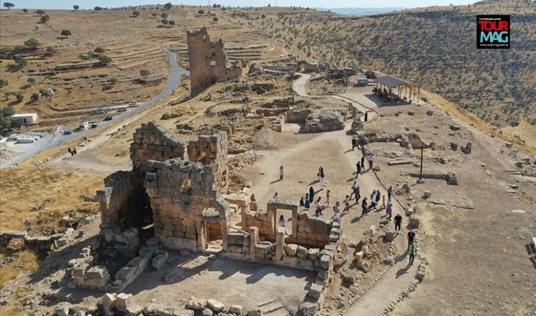 Diyarbakır’ın Çınar ilçesindeki Zerzevan Kalesi’nde yürütülen kazılarda, Mithras dinine ait