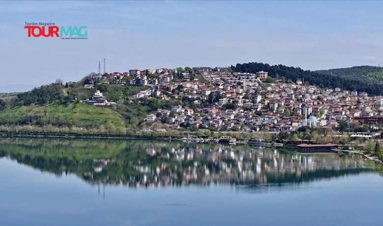 Tarihi yapıları ve doğal güzellikleriyle ünlü Bartın’ın Amasra, Karabük’ün Safranbolu,