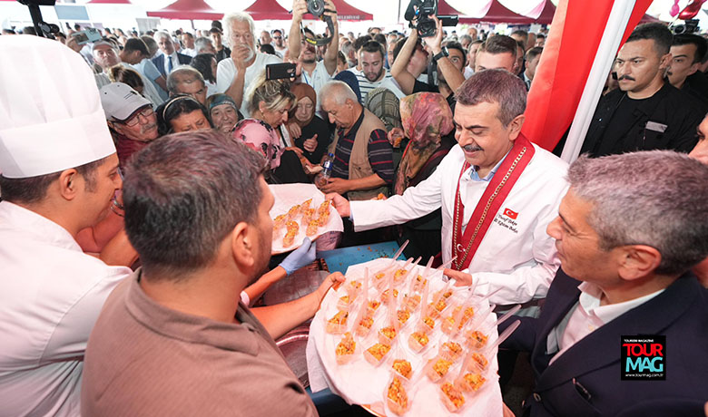 Bolu’nun Mengen ilçesinde düzenlenen 37. Mengen Uluslararası Aşçılık, Turizm ve