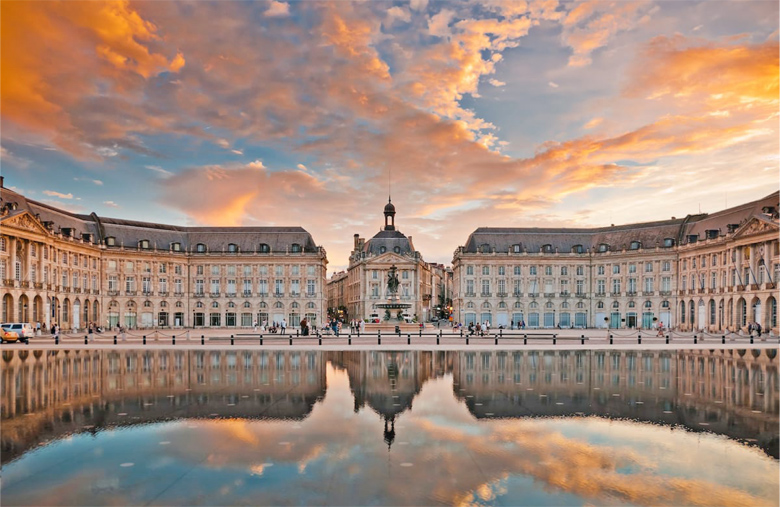 Bordeaux, Garonne Nehri kenarına kurulmuş olan, Fransa’nın ve hatta dünyanın