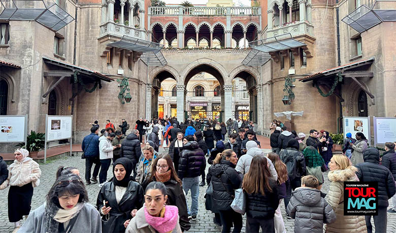 Aralık ayında soğuk şehri etkisi altına alırken ve şenlik ışıkları