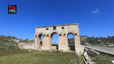 Antalya’nın Kaş ilçesindeki Patara Antik Kenti’nin simge yapılarından kent kapısından,