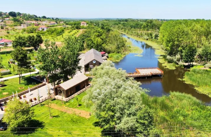 tourmag-sakarya-buyuksehir-belediyesinin-dokunuslariyla-cehresi-degisen-acarlar-longozu-tabiat-cenneti