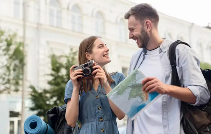 tourmag-les-voyageurs-sont-de-differents-types-certains-sont-des-globetrotters