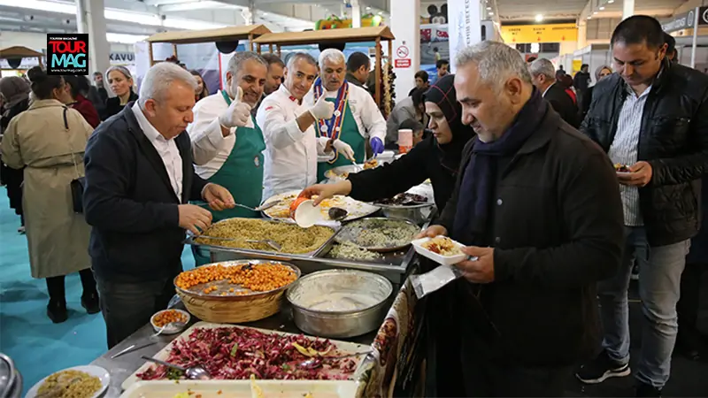 Diyarbakır’da düzenlenen “7. Mezopotamya Gurme ve Yöresel Lezzetler Fuarı” törenle