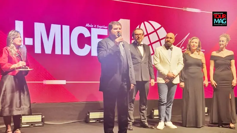 tourmag-2015-yilinda-huseyin-kurt-onculugunde-2530-kisinin-bir-araya-gelmesiyle