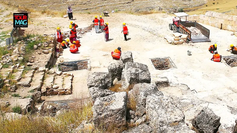 Zerzevan Kalesi Mithras tapınağı Tourmag tourmag-zerzevan-kalesi-mithras-tapinagi