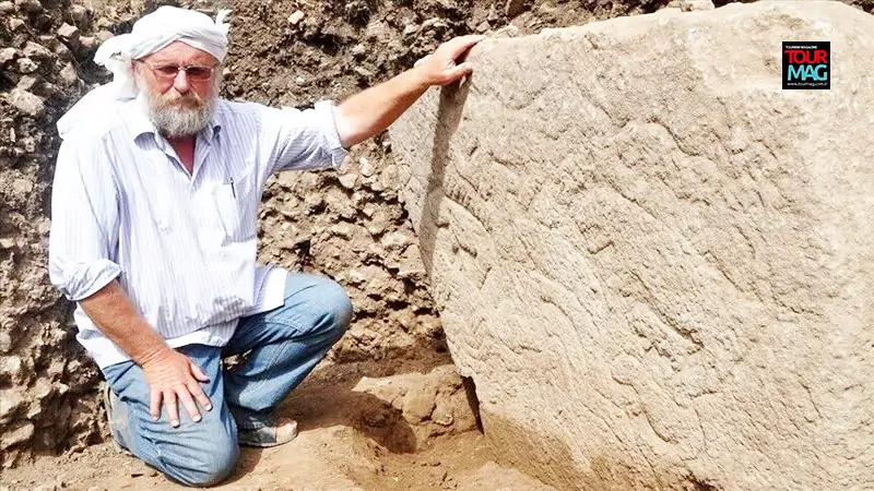 tourmag-8220tarihin-sifir-noktasi8221-olarak-nitelendirilen-gobeklitepe8217de-yuruttugu-kazi-calismalariyla-insanlik