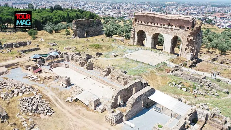tourmag-kultur-ve-turizm-bakani-mehmet-nuri-ersoy-aydin8217daki-tralleis-antik