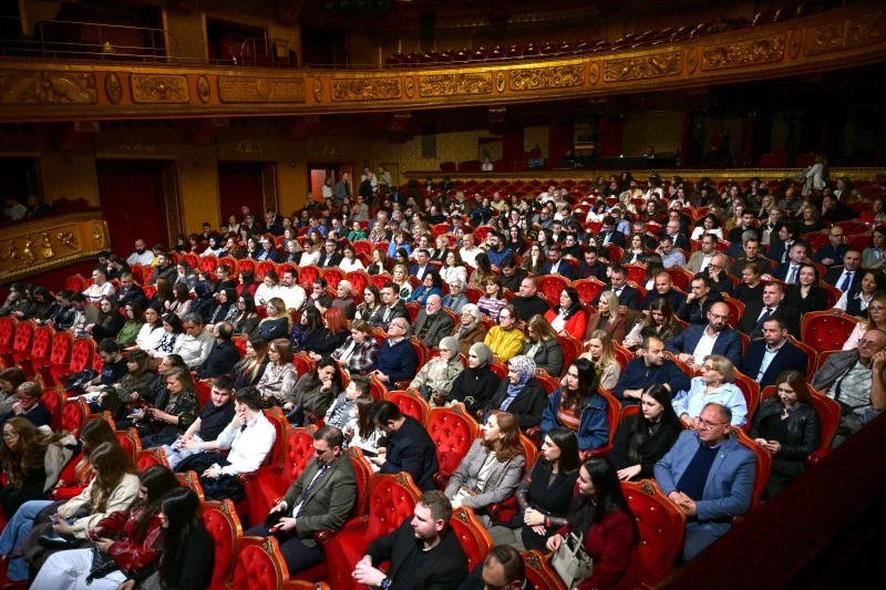 Bir sahneden binlerce hayata Hayat Senin projesi Tourmag tourmag-bir-sahneden-binlerce-hayata-hayat-senin-projesi