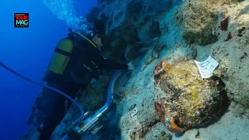 Antalya’nın Kekova Adası yakınlarında dünyanın en eski batığına ait yaklaşık